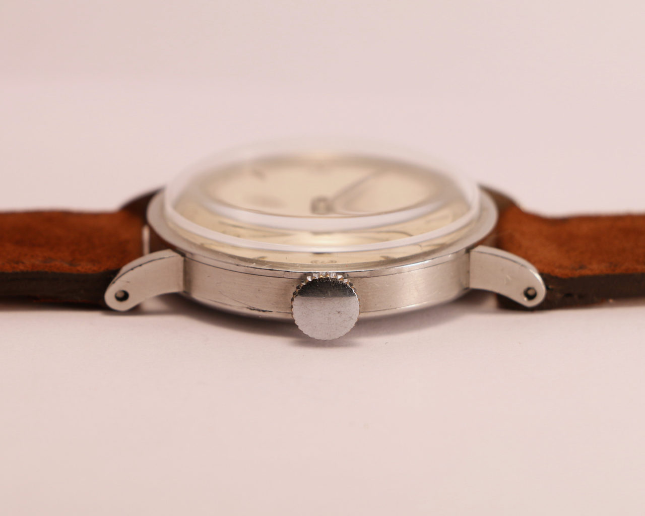 1944 Rare Omega Chronometer in 14ct Gold with Two Tone Dial Cal. 30T2RG Model 2364