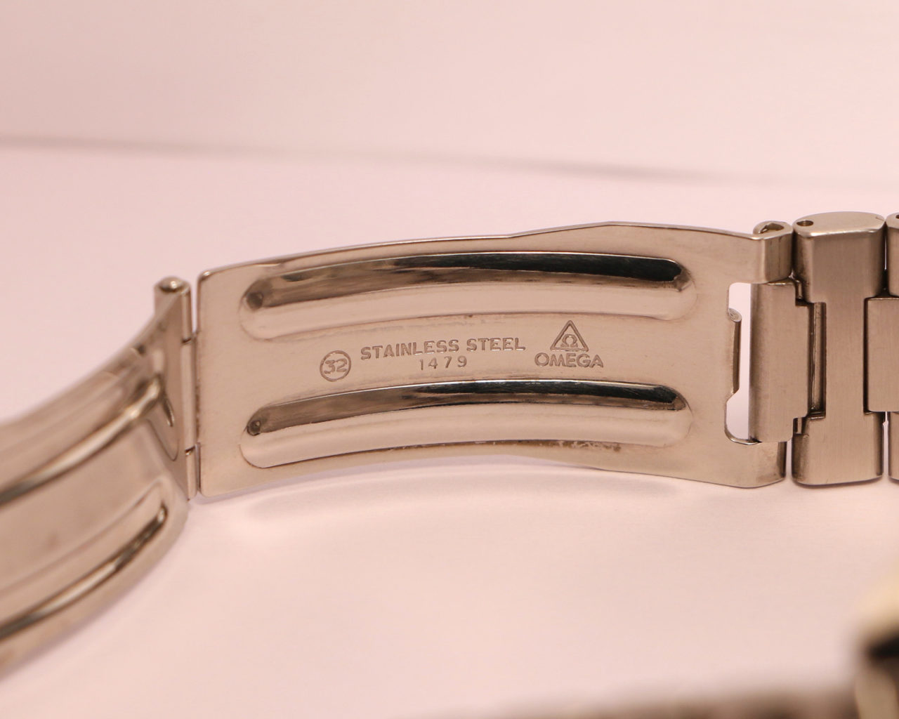 Omega Speedmaster vintage “Long S” with 1479 bracelet – Brussels ...