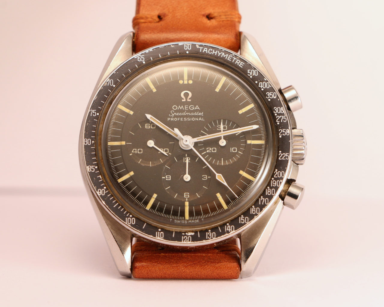 omega speedmaster crown