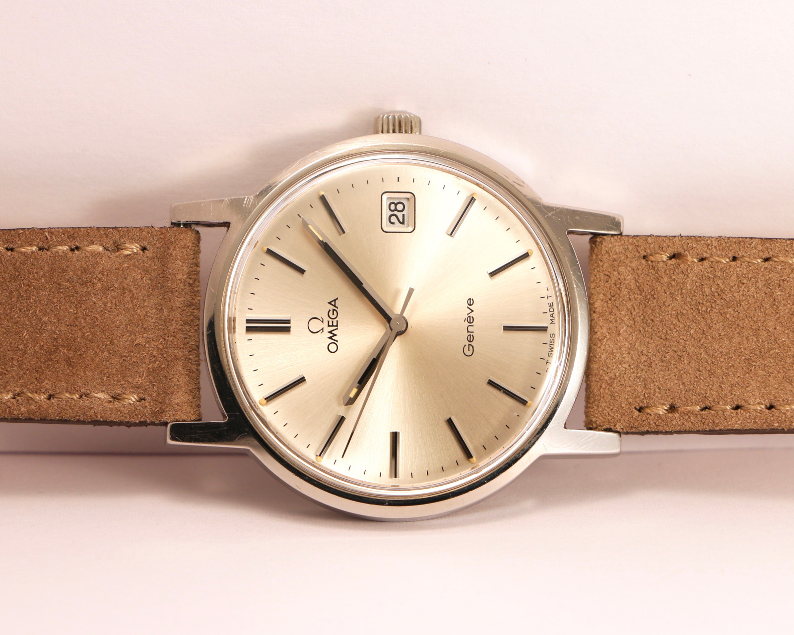 Omega Genève vintage ref. 136.0104 in 