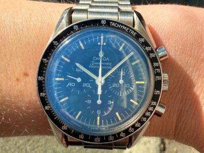 Dernière trouvaille : une rarissime Speedmaster 145.022 « Blue Hesalite »