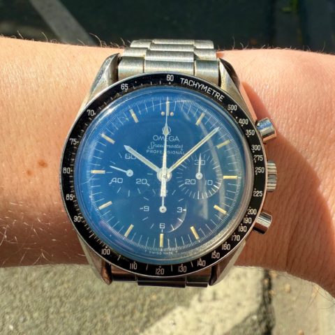 Omega-speedmaster-145022-blue-hesalite-3